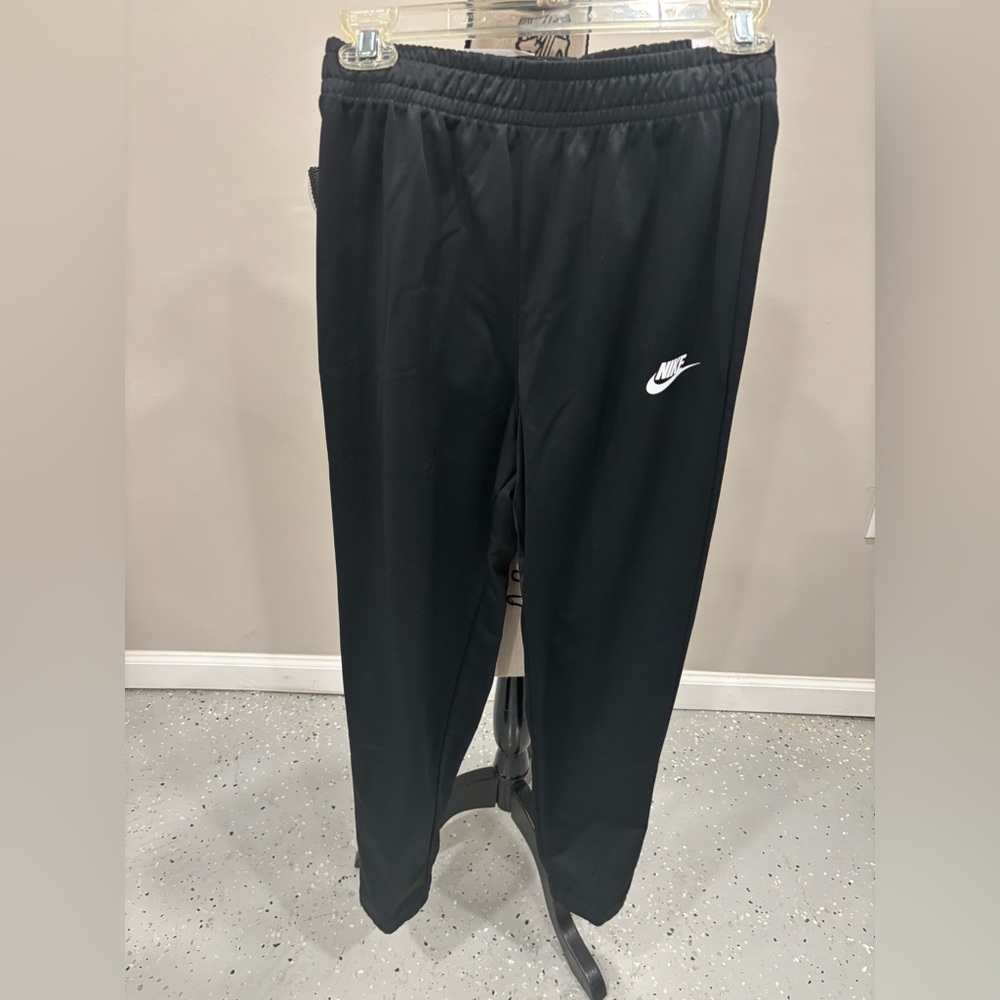 Nike Youth Unisex Black Logo Standard Fit Sweatpants, Size XL NWT